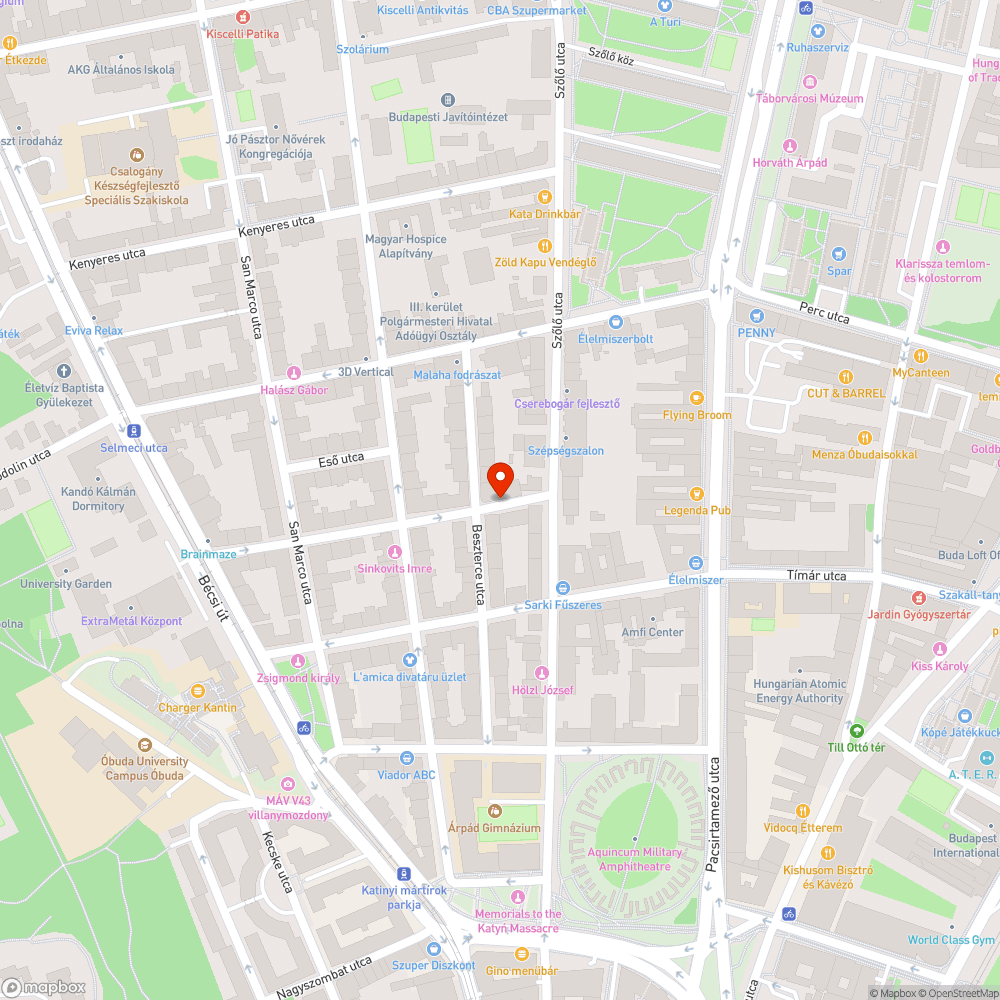 Társasház elé újonnan ültetett facsemete elhajlott bejelentés helye