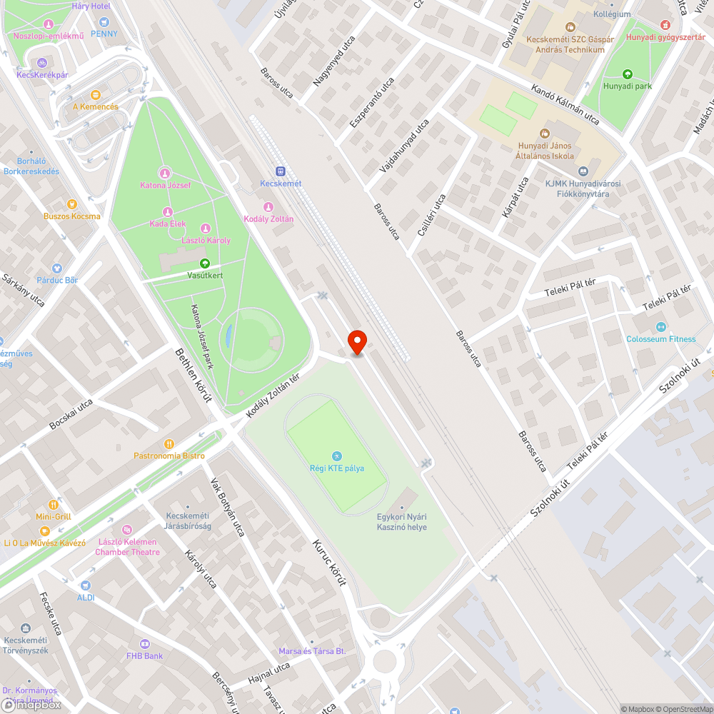 Megrongált, szemetes zárt parkoló bejelentés helye