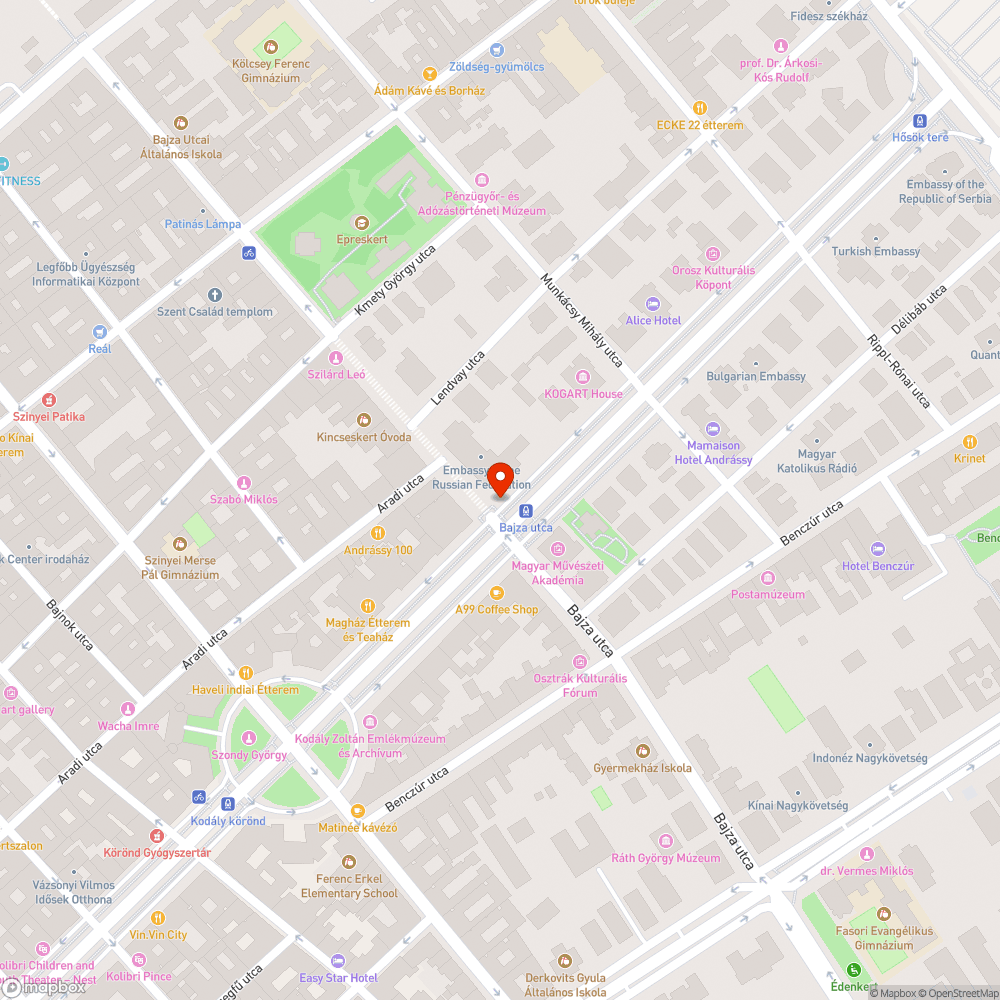 Rendőrségi kordon a járdán bejelentés helye