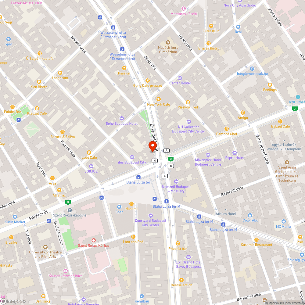 Három napja biciklisávban parkoló autó bejelentés helye