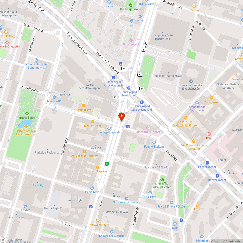 Mozgásképtelen roncs foglal el 3 fizetős parkolóhelyet bejelentés helye