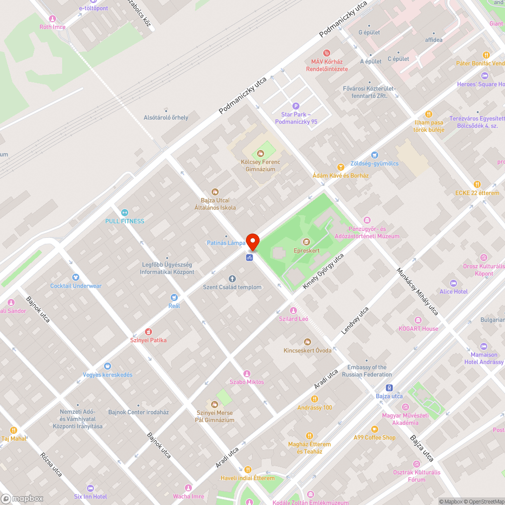 Szellemképes Bajza utcai kerékpársáv bejelentés helye