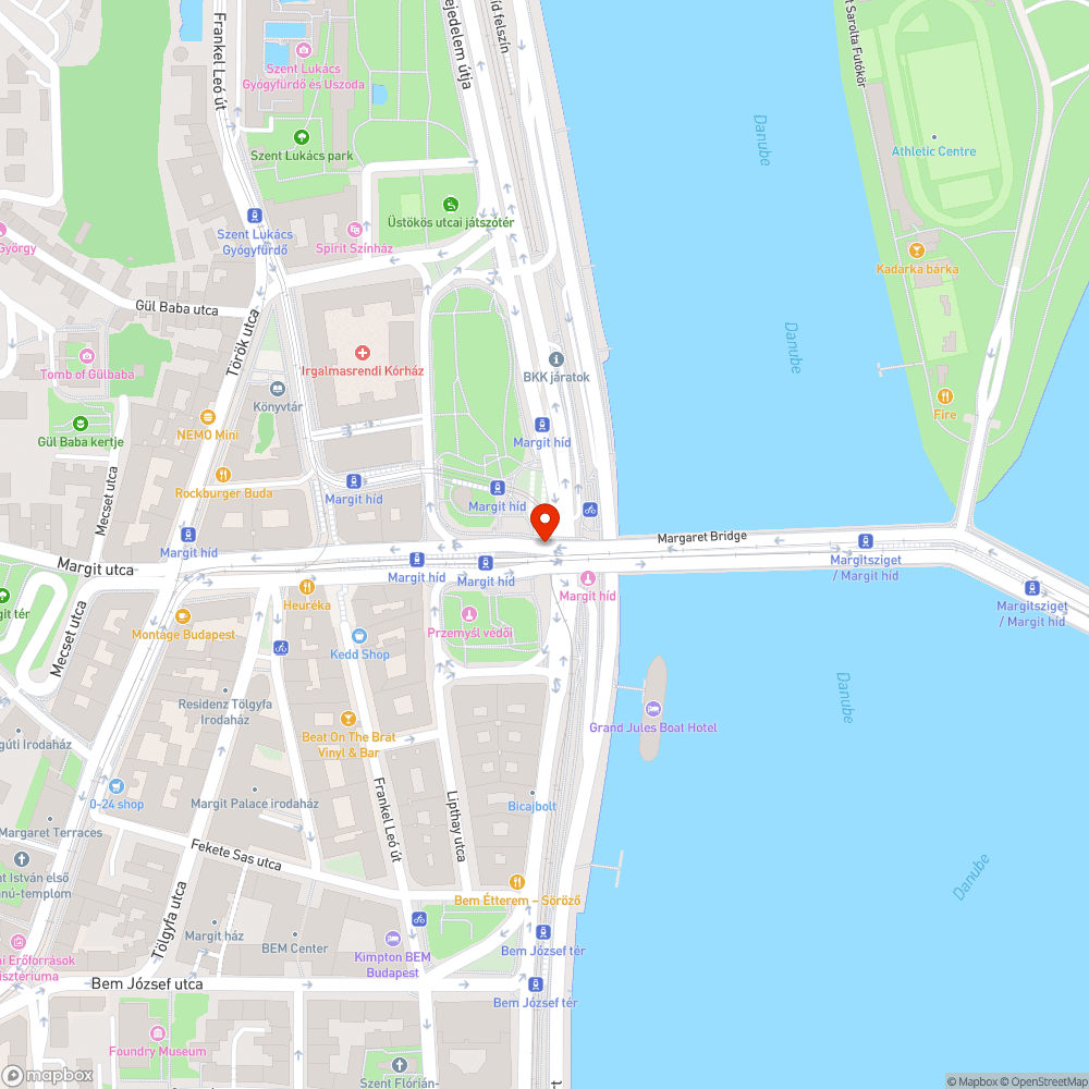 Elhagyatott, piszkos pénztárfülkék bejelentés helye