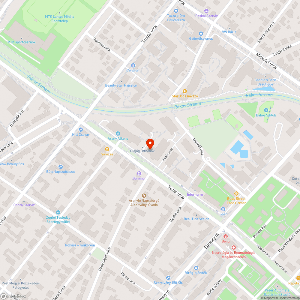 Évek óta az úttest mellett hagyott jármű bejelentés helye