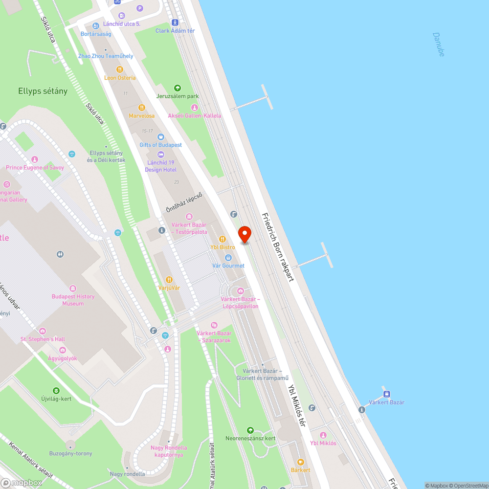 Várkert bazár előtt bejelentés helye