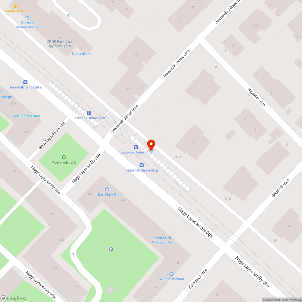 Összefirkált menetrend tábla bejelentés helye