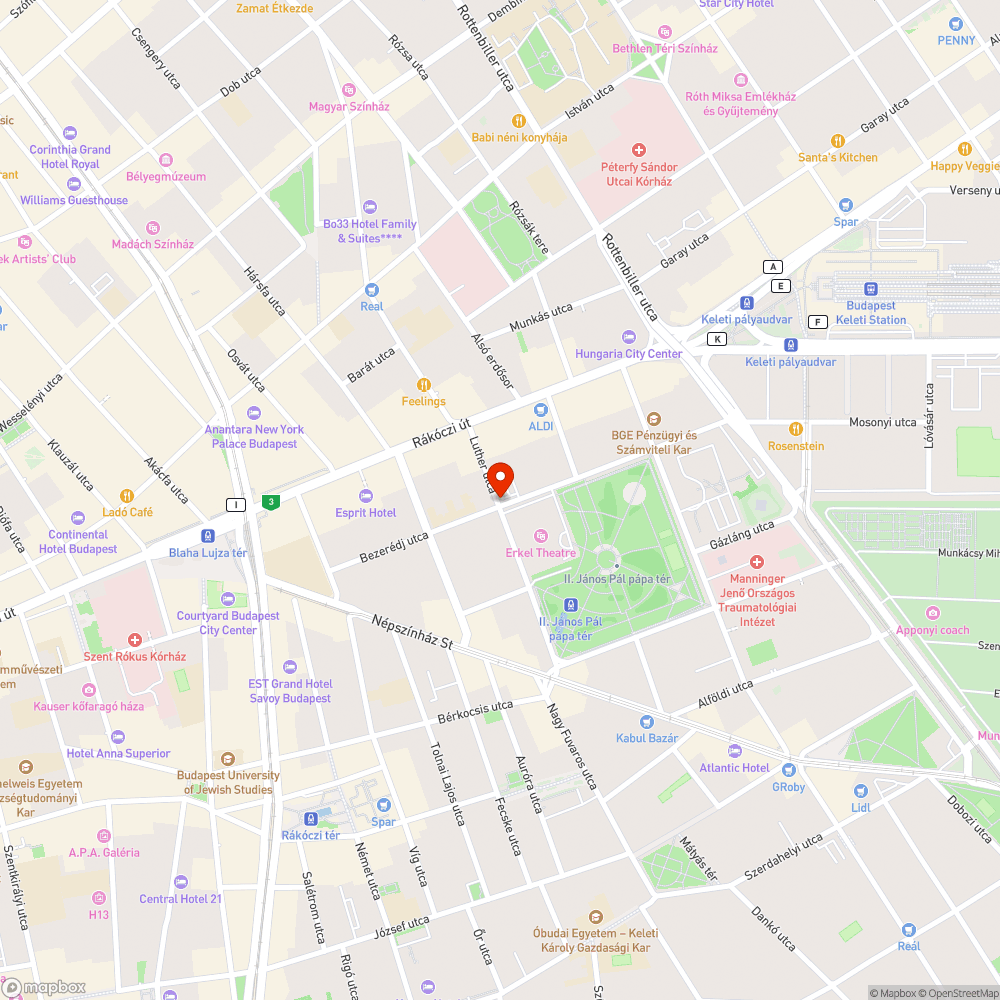 Javítandó táblák az Erkel Színház előtt bejelentés helye