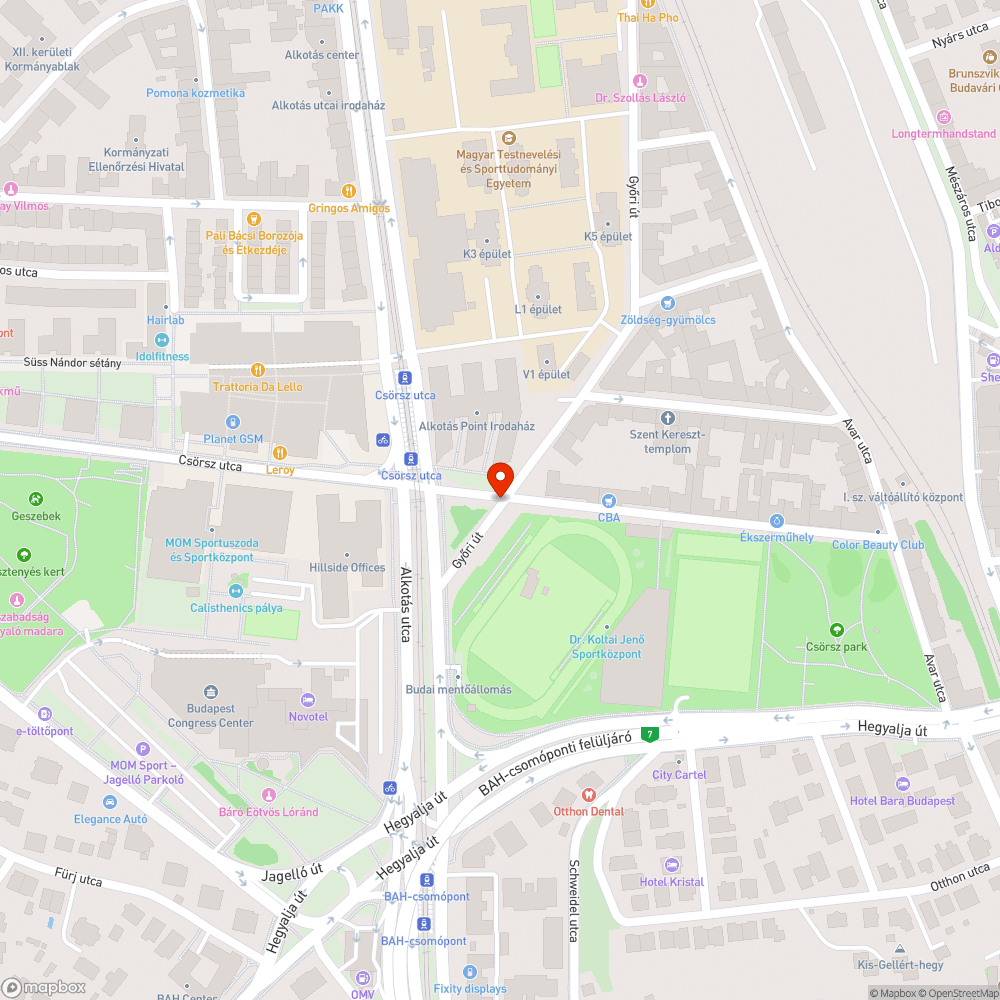 Felújítás után kint hagyott KRESZ-táblák bejelentés helye