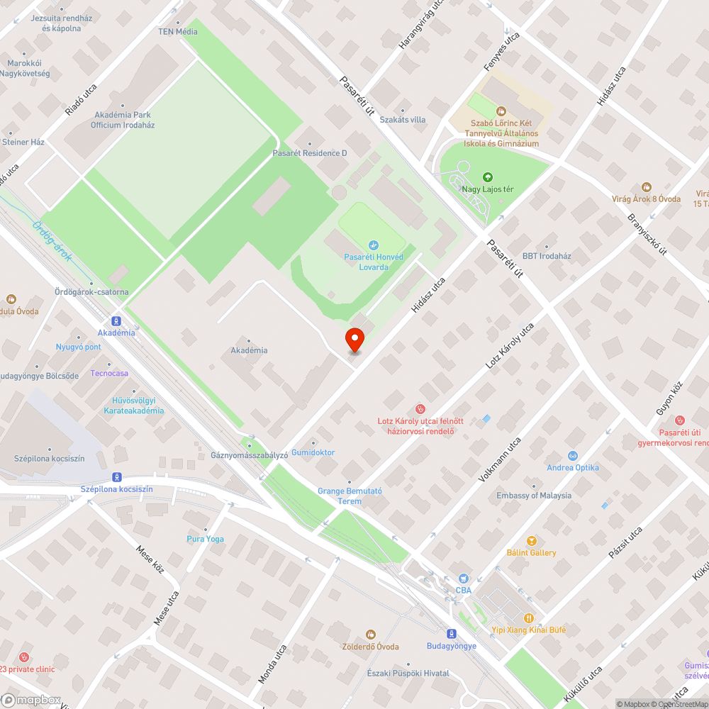 Legalább 7-8 roncs áll az utcában bejelentés helye