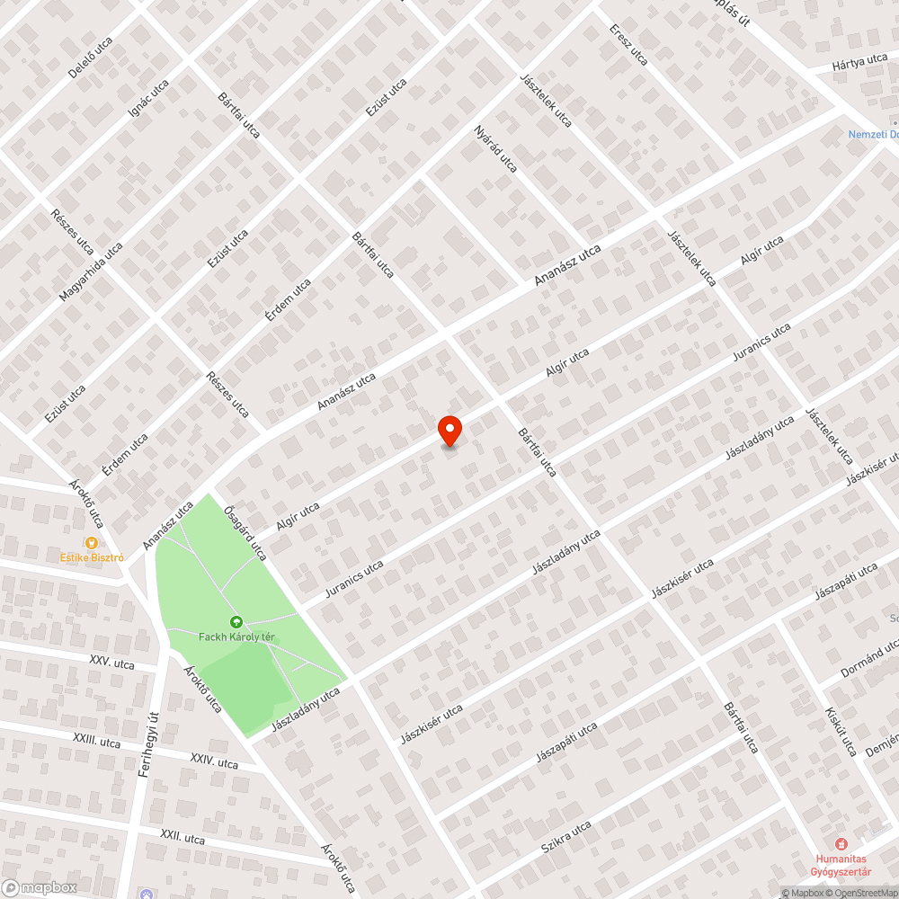 Csatornafedő melletti kátyú bejelentés helye