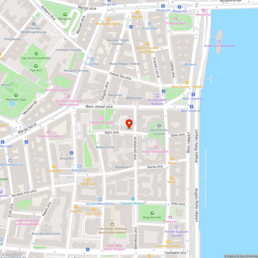 Ruhanemű fára kiakasztva bejelentés helye