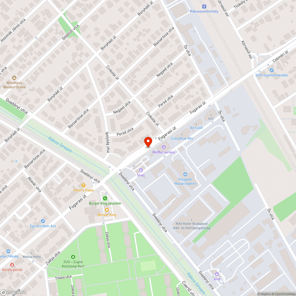 Tábla a kidőlés szélén + rendkívül gazos járdasziget bejelentés helye