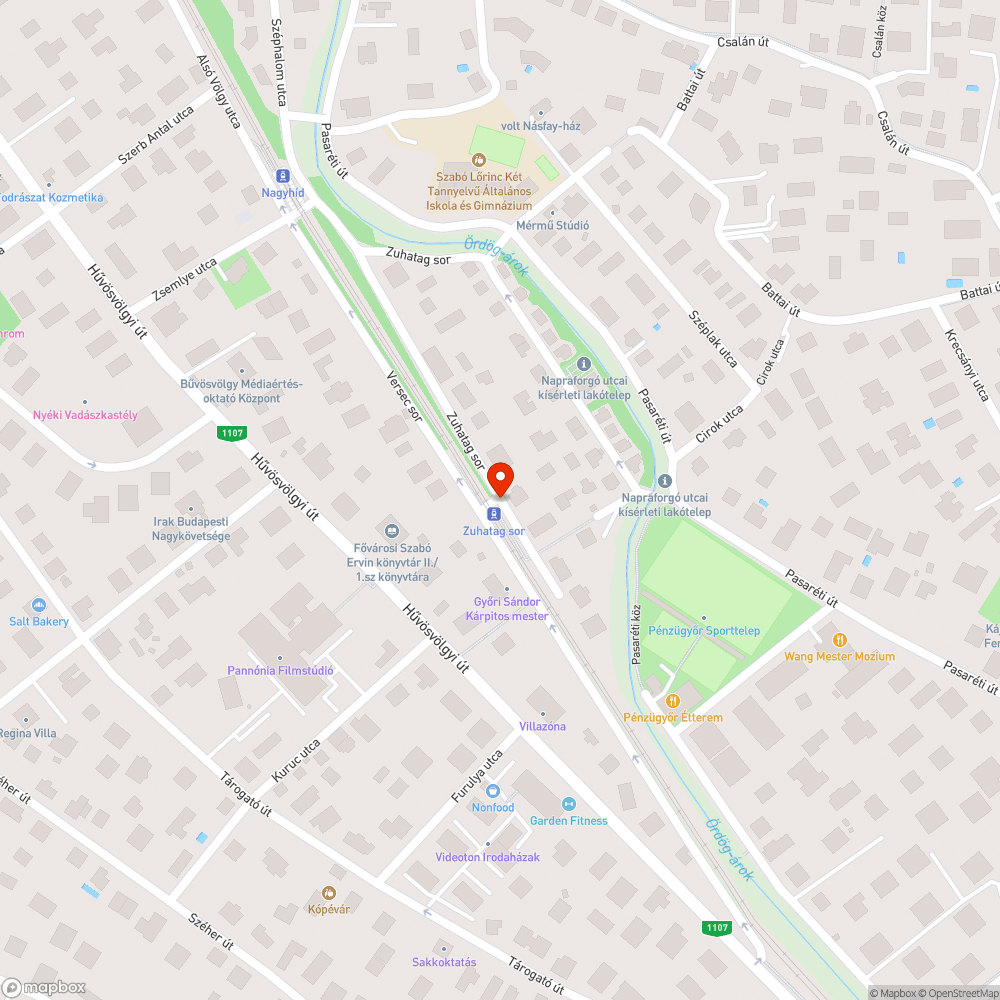 Összefirkált utasváró bejelentés helye