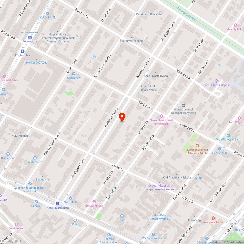 Másfél éve parkoló roncs bejelentés helye