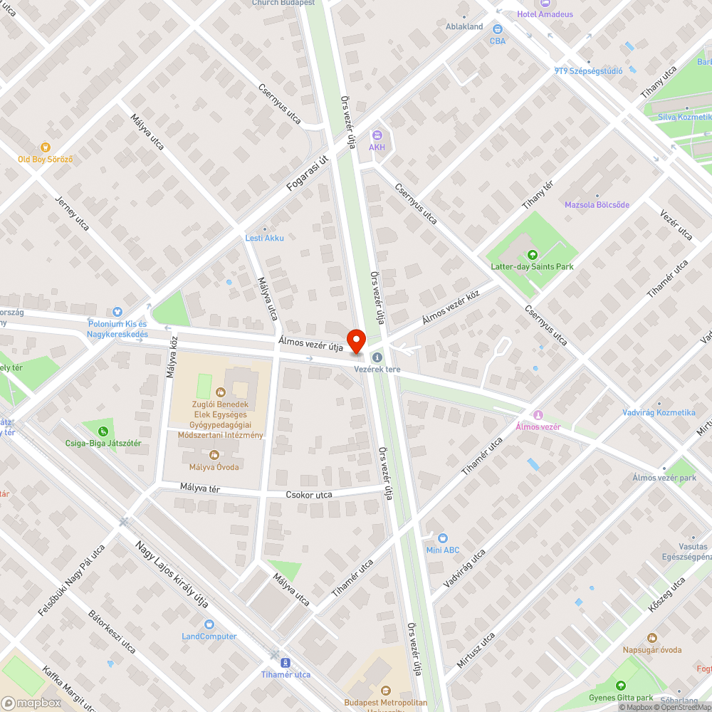 Hófehérre fakult, töredezett felületű tábla bejelentés helye