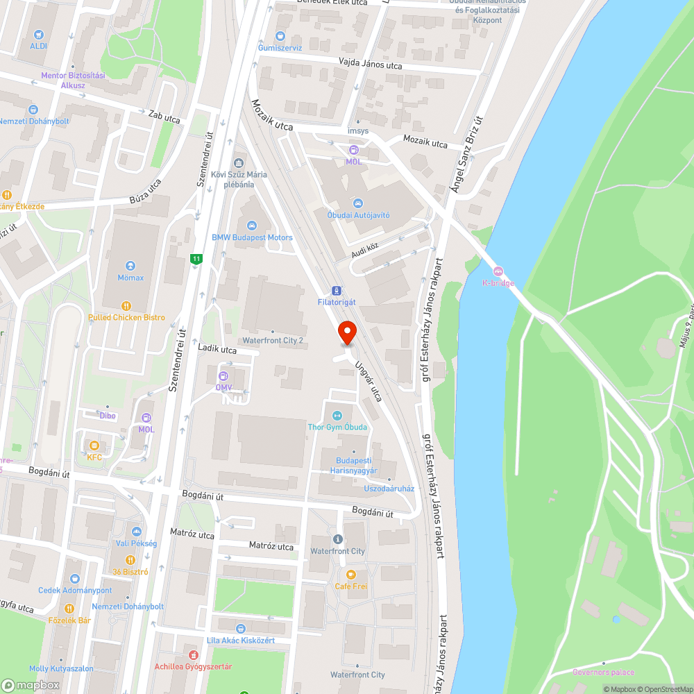 Olvashatatlanra graffitizett tábla Filatorigátnál bejelentés helye