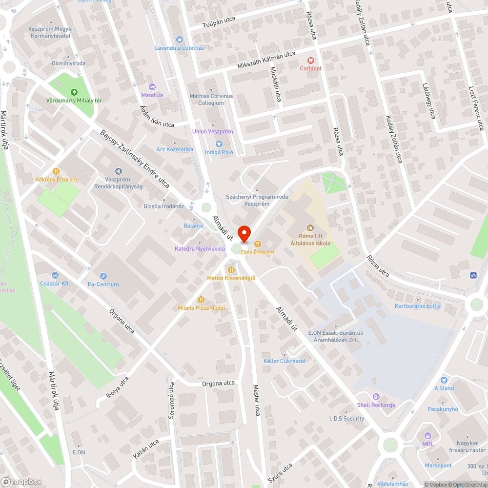 Kátyú a Radnóti térnél bejelentés helye