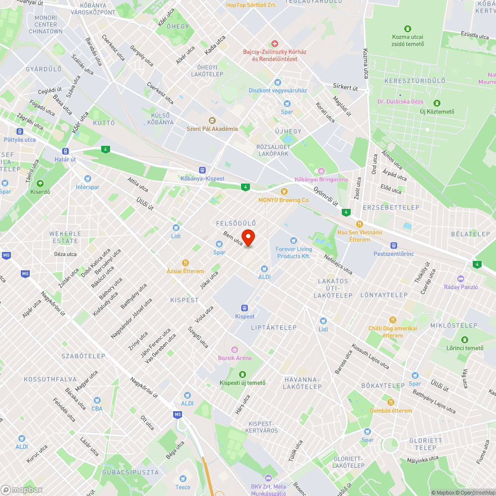 Utcanévtábla kopott, halvány, rosszul olvasható bejelentés helye