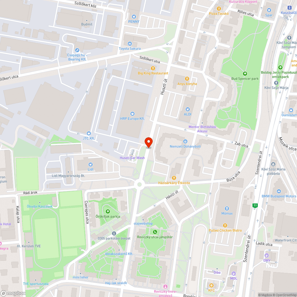 Két napról napra romló kátyú mindkét sávban a Huszti úti mosónál bejelentés helye