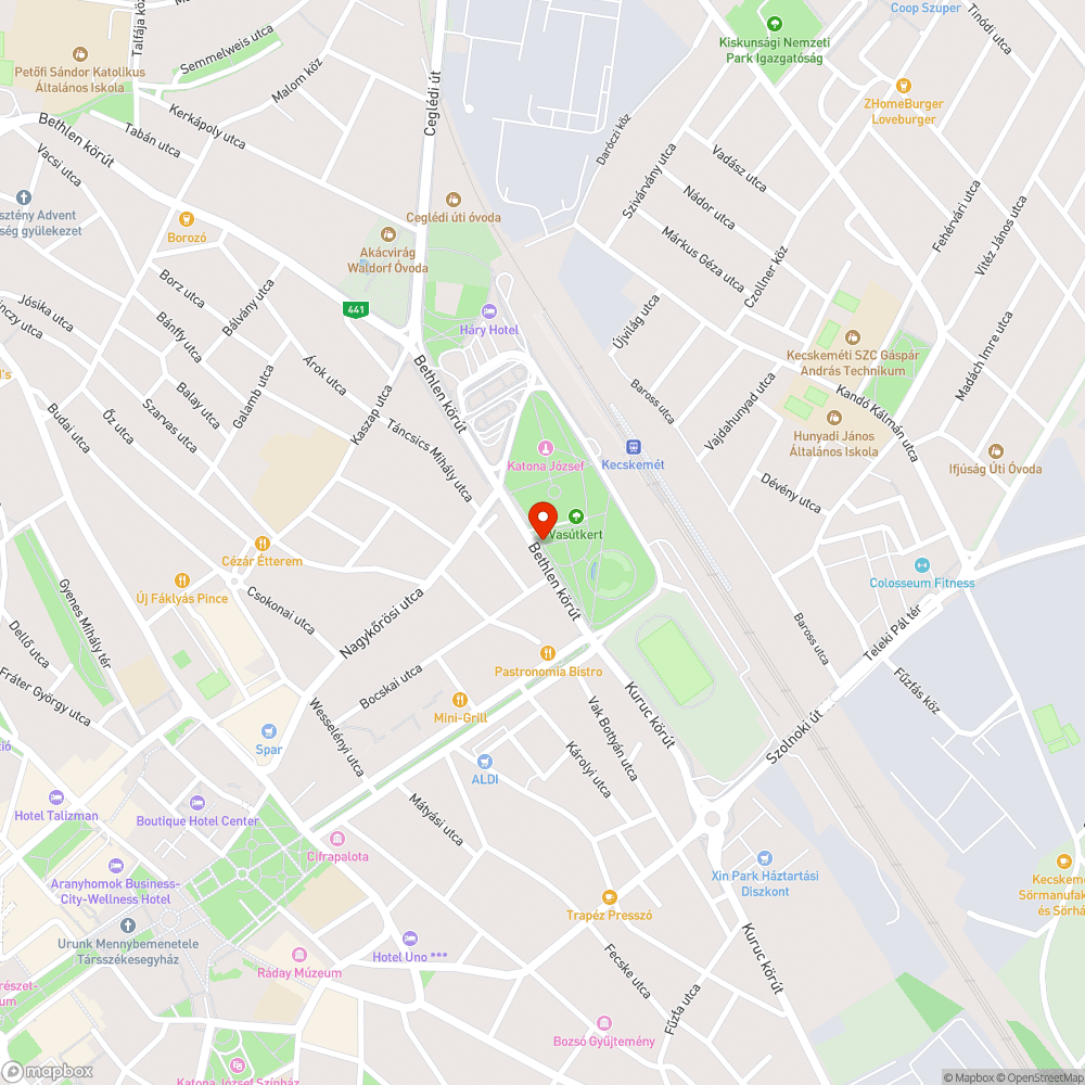 Megrongálódott kandelláberek a Vasútparkban bejelentés helye