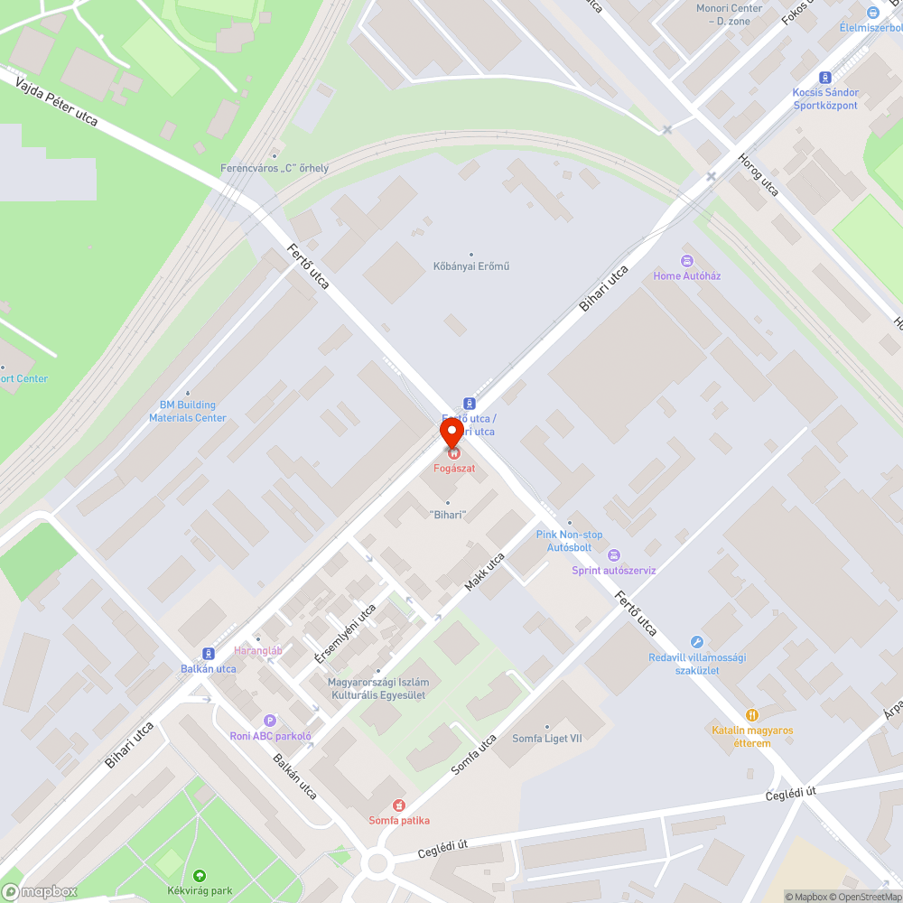 a bontott plakátokat betömködik a tábla mögé bejelentés helye