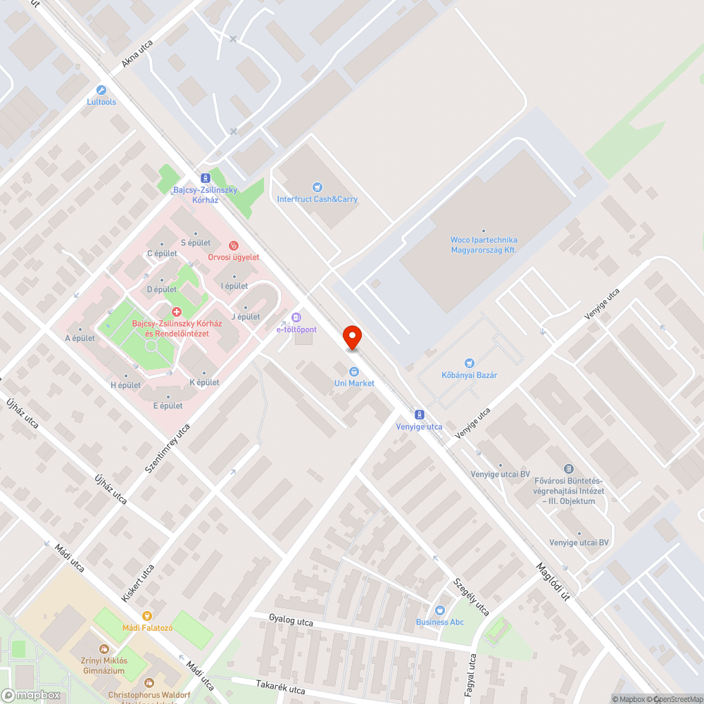 Őt méteren belül egy kidöntött forgalom terelő korlát meg egy régen otthagyott bejelentés helye