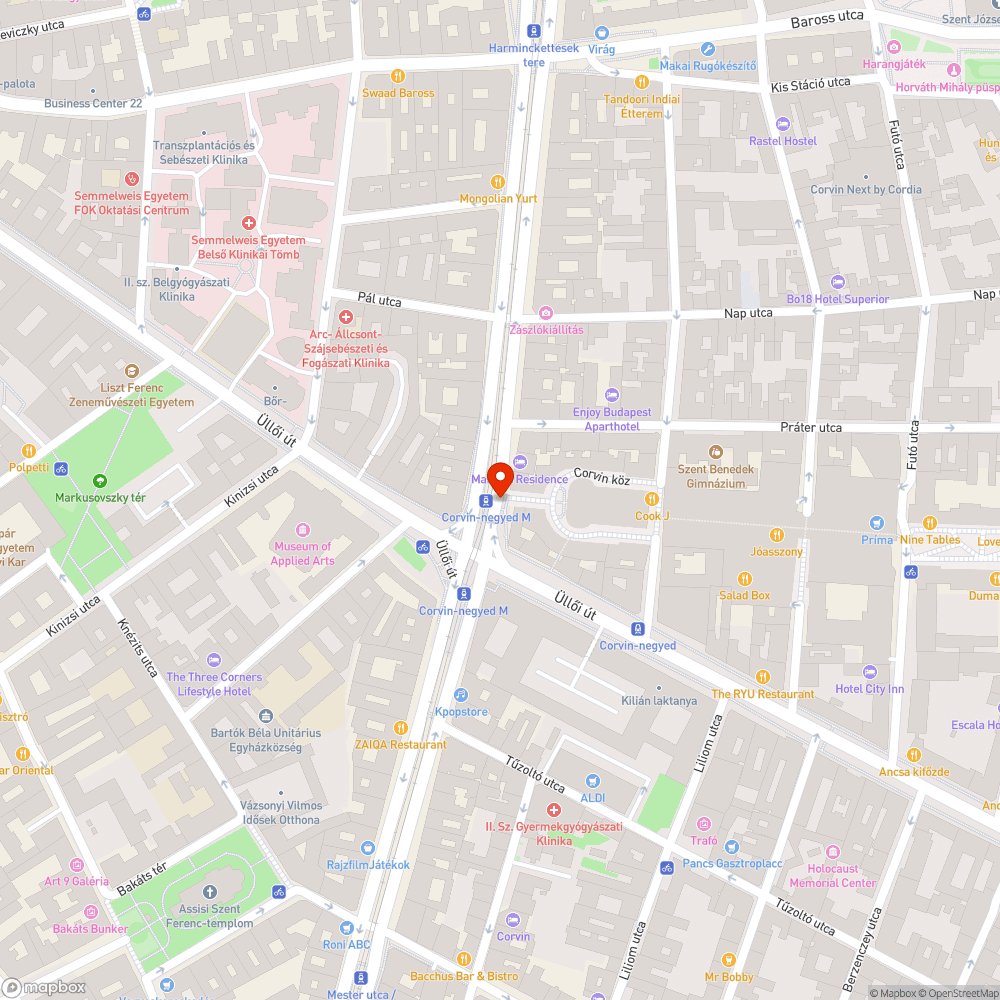 Corvin negyed buszmegállónál hiányos felületű aknafedél bejelentés helye