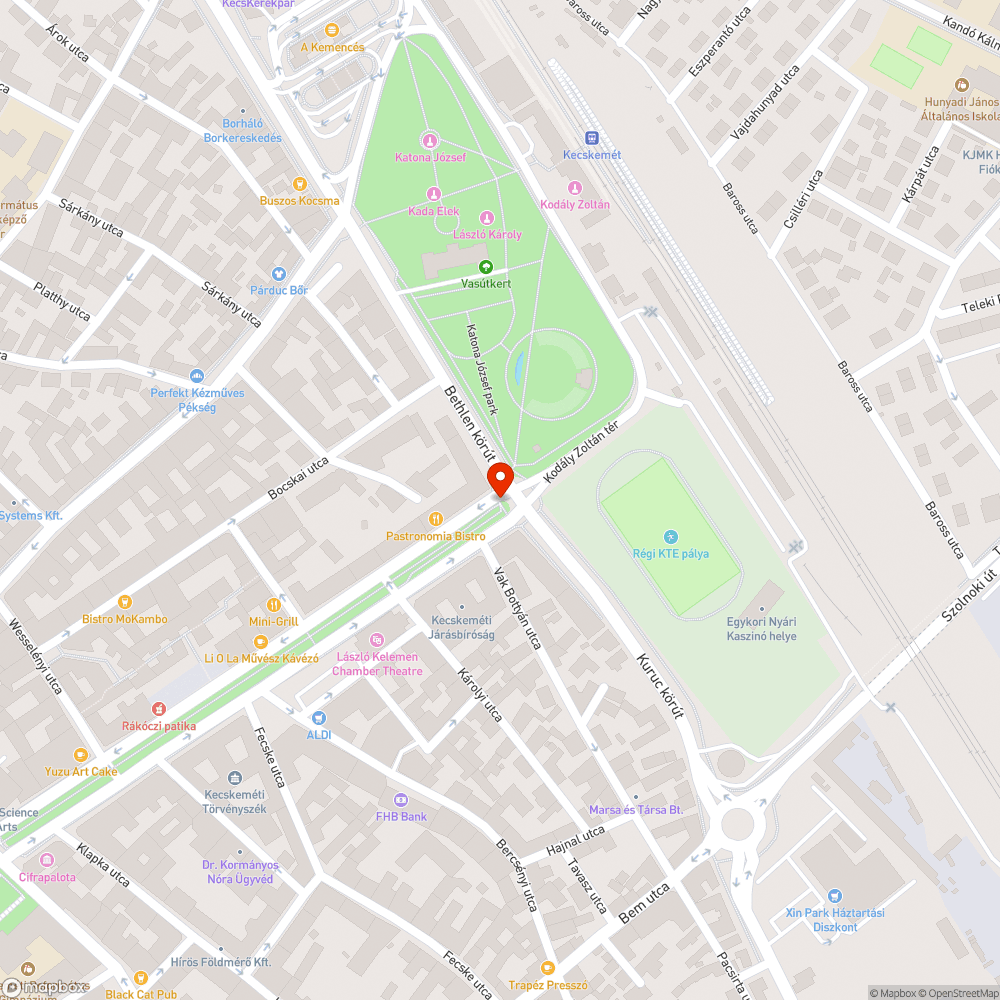 Megsüllyedt, kopott, rozsdás fedlap bejelentés helye