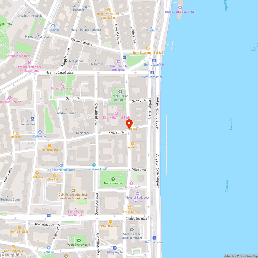 Hirdetőtábla a kerékpárúton bejelentés helye