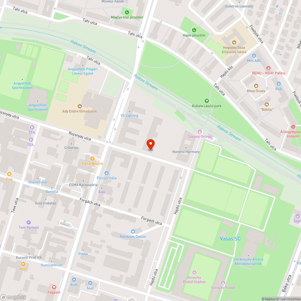 Pusztuló fa, kikopott fű, szemét bejelentés helye