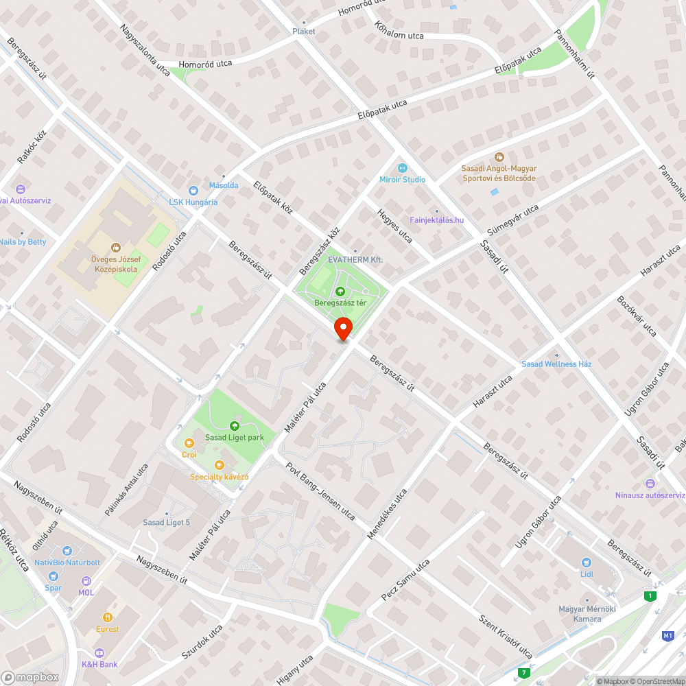 Kopott, graffitis tábla bejelentés helye