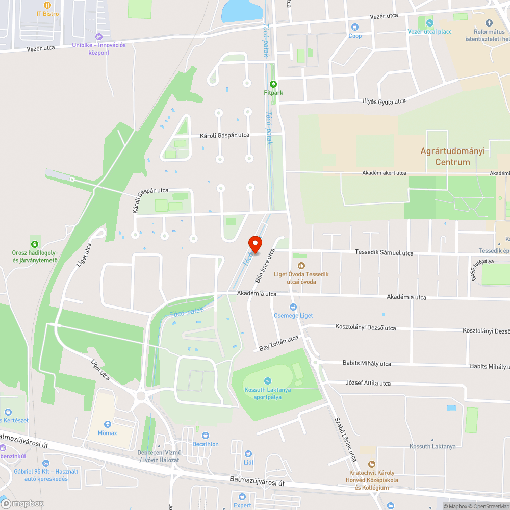 Bicikli/gyalogos útra belógó zöld növényzet bejelentés helye