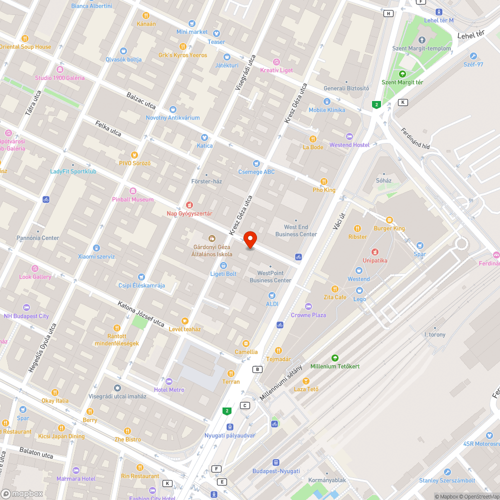 Két nagy doboz régen a házak között bejelentés helye