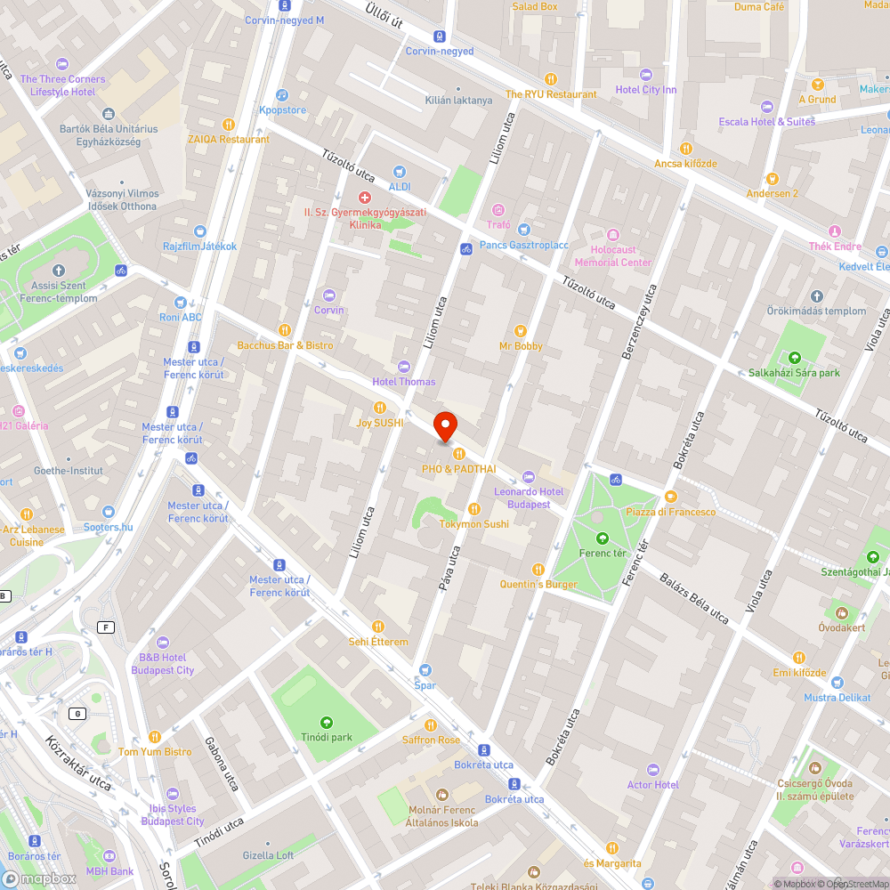 Belógó terasz, nem fér el a bringás bejelentés helye