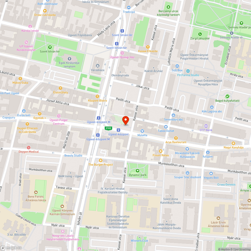 Eldugult esővìznyelő a liftes épület tetején bejelentés helye