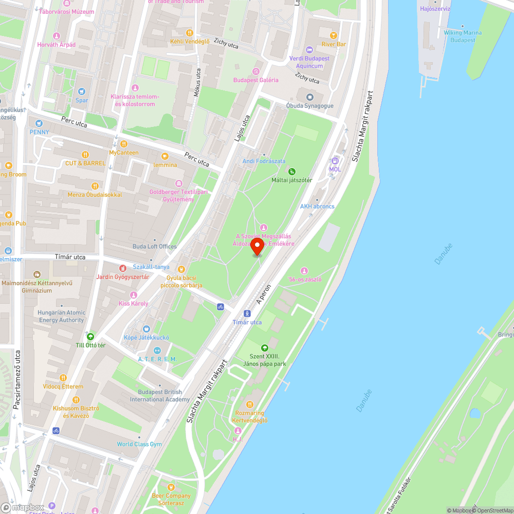 Kerékpárút tábla a földön bejelentés helye