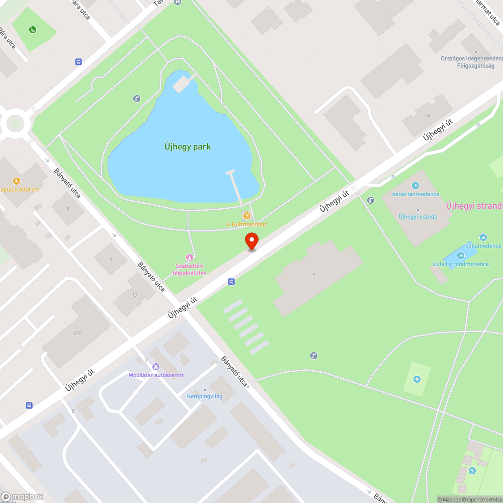 Jelzőtábla parkolóban fekszik bejelentés helye