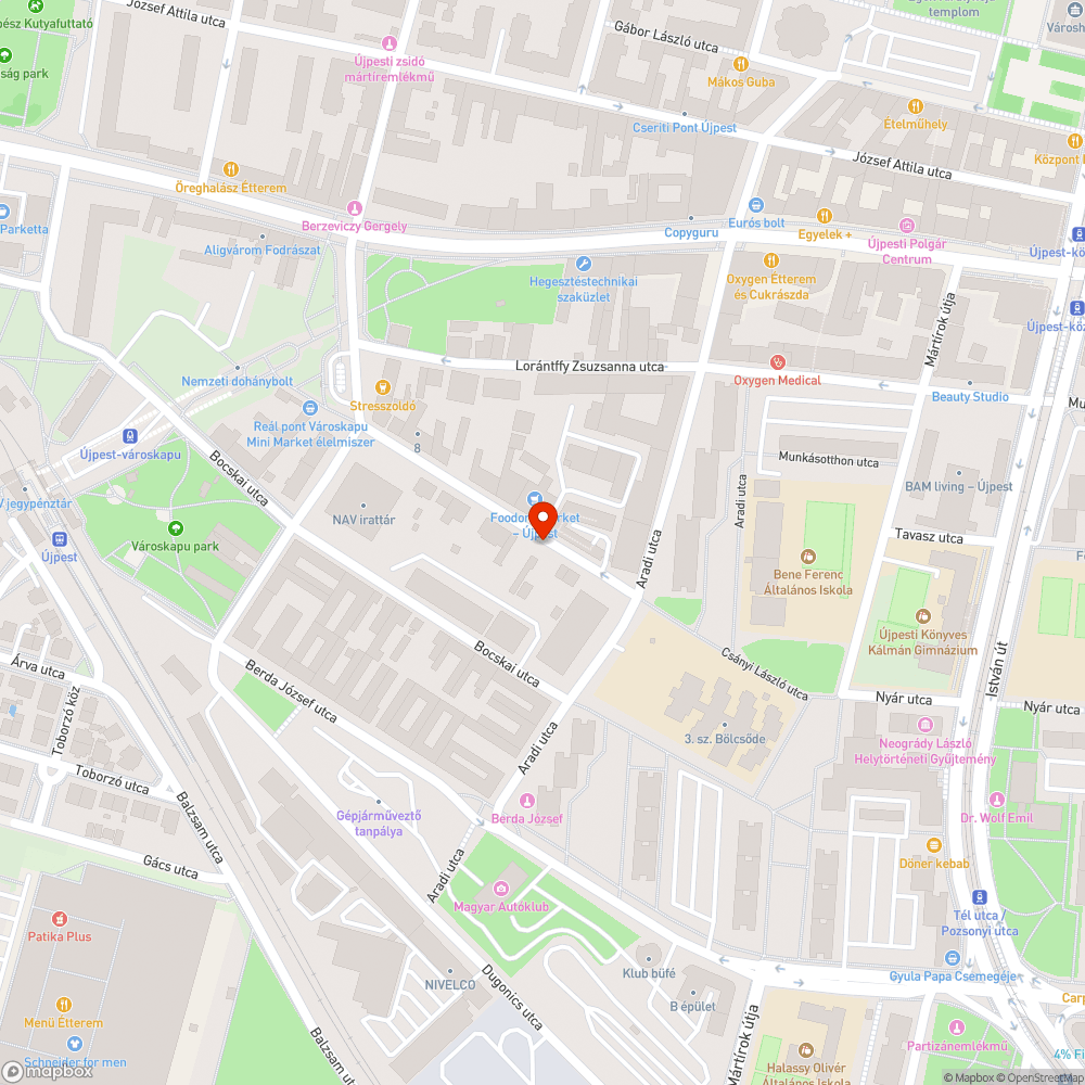 Régóta elhagyott járművek foglalják az értékes helyet bejelentés helye