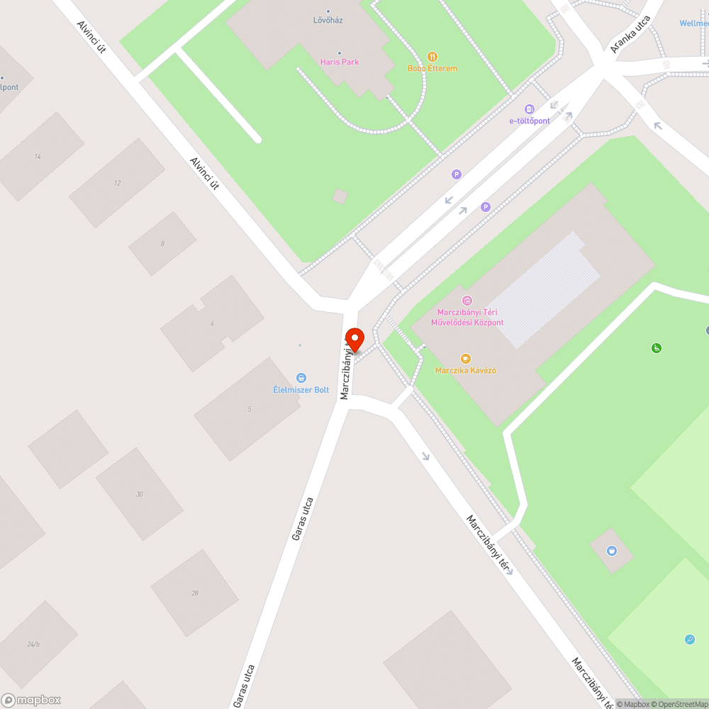 Villanyszekrény letört ajtóval, nyitott belsővel. bejelentés helye