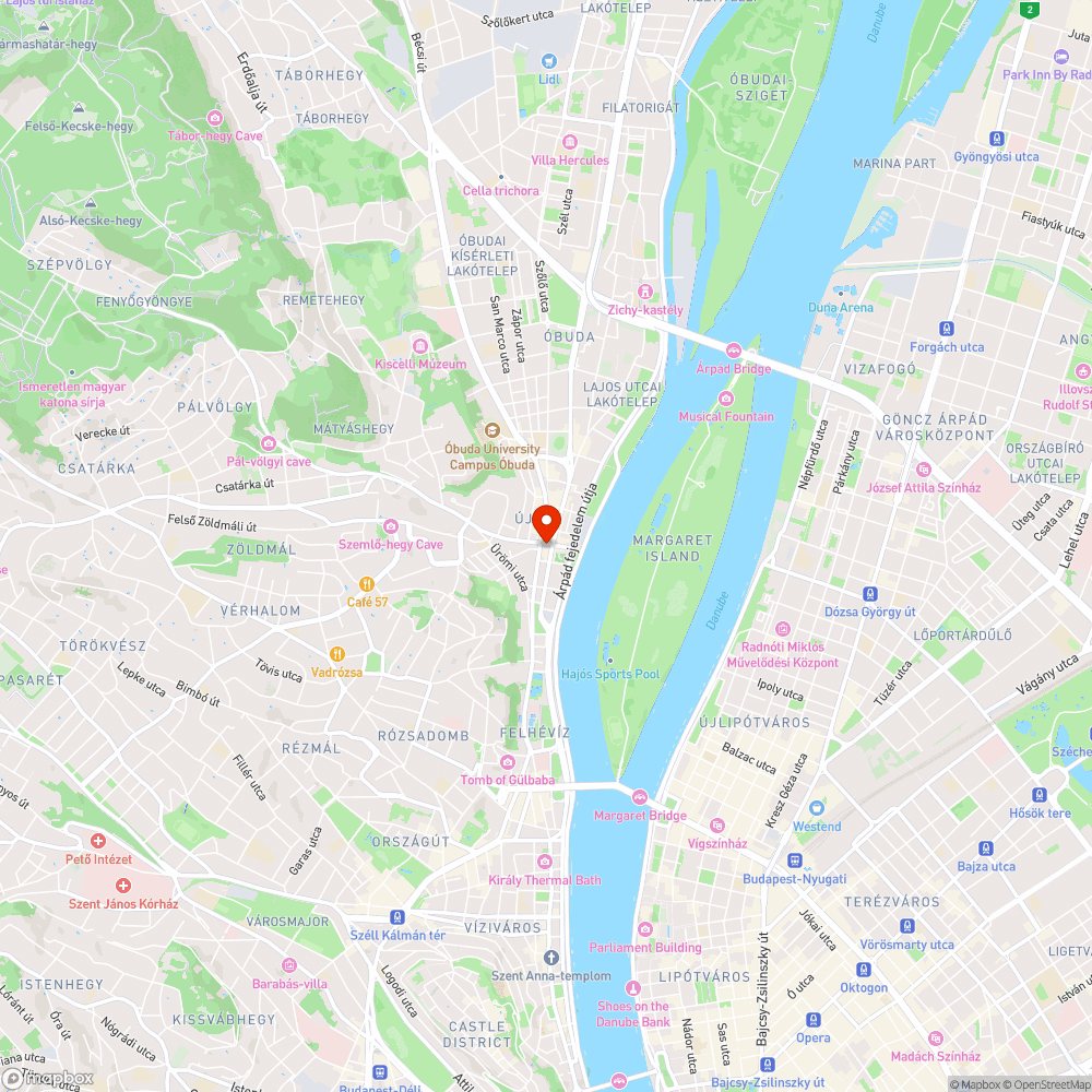 Nyitvahagyott doboz nyomógombbal bejelentés helye