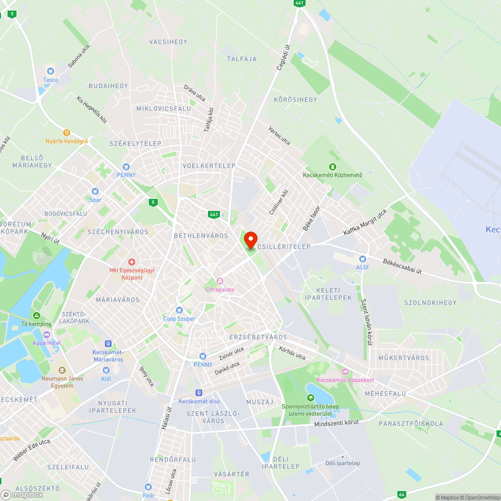 Megrongált pad a Vasútkertben bejelentés helye