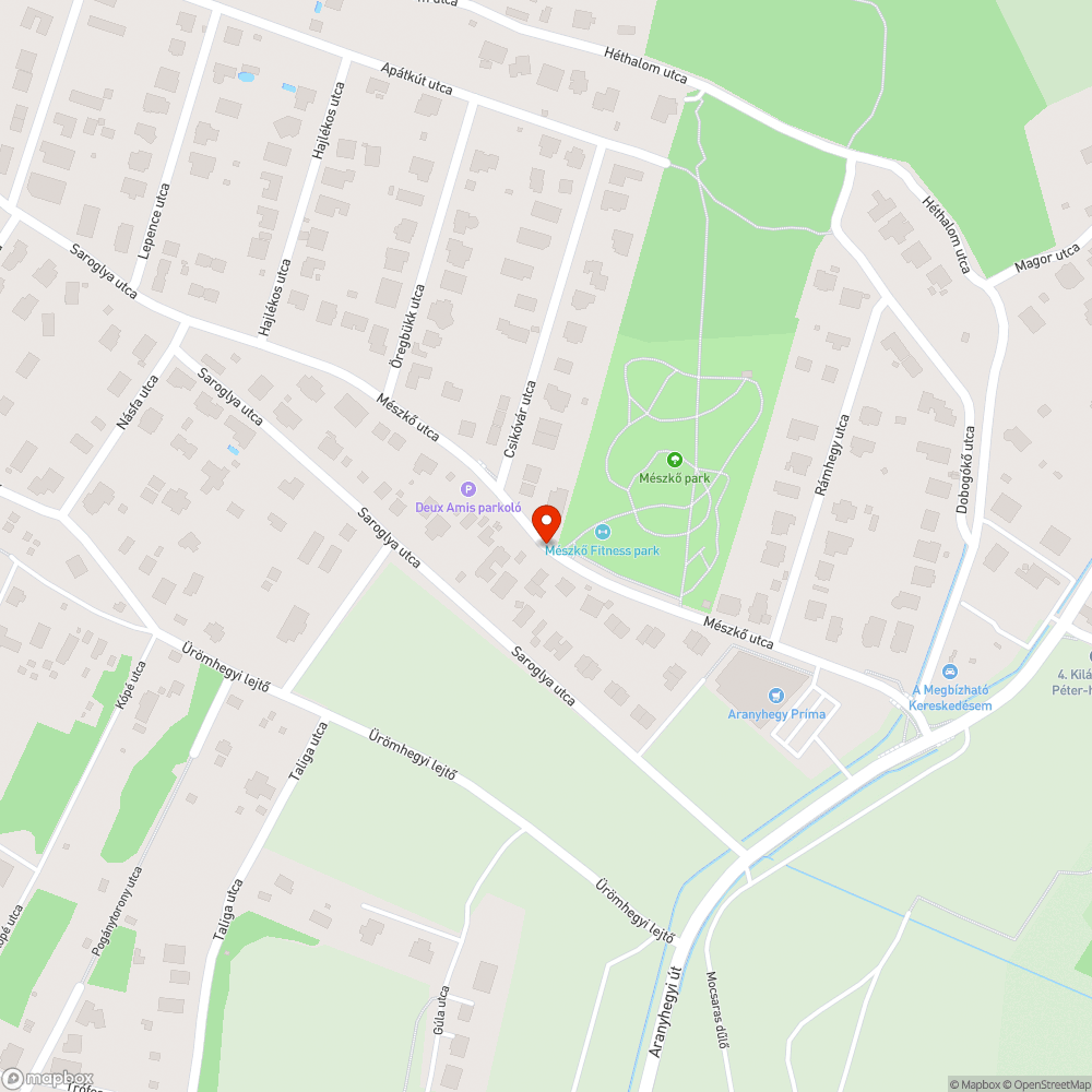 Fej magasságba lelóg az áram kábel bejelentés helye