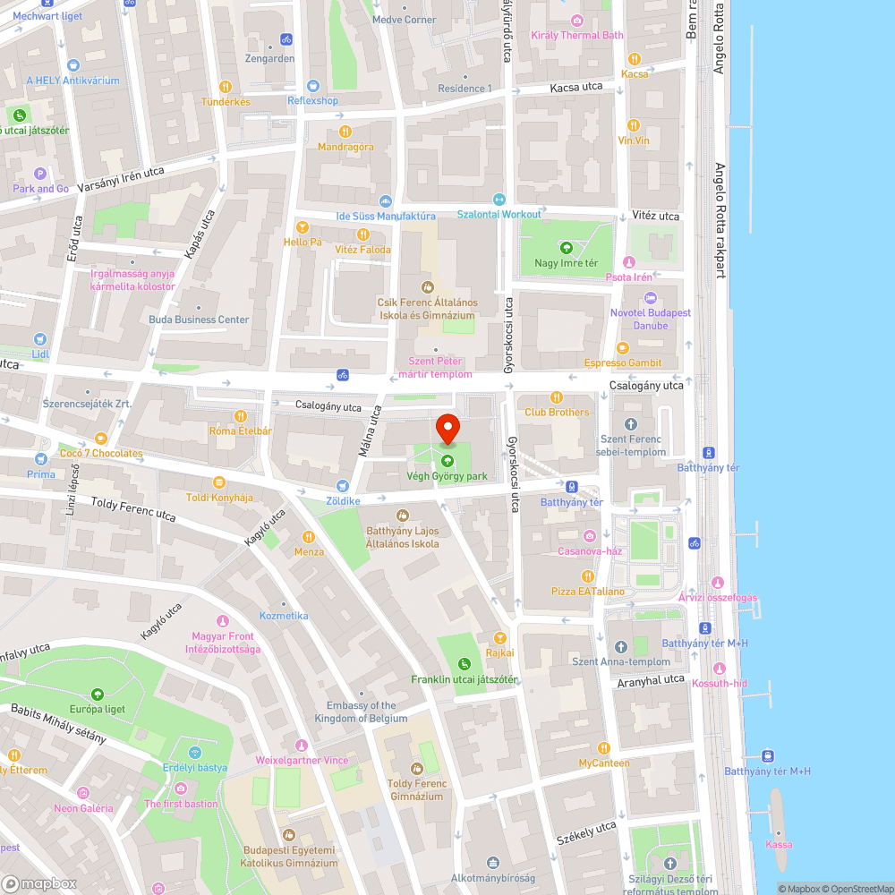 Végh György park - megrongált automata öntöző, ömlik a víz bejelentés helye