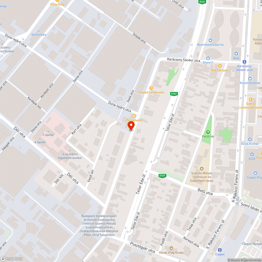 A Mansfel Péter utcában az úttest egy szakaszát benötték a fák bejelentés helye