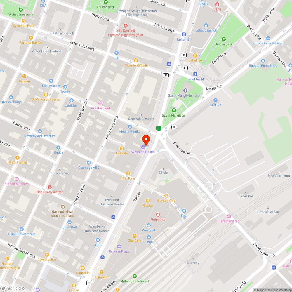 Kerékpársávra lógnak az ágak bejelentés helye