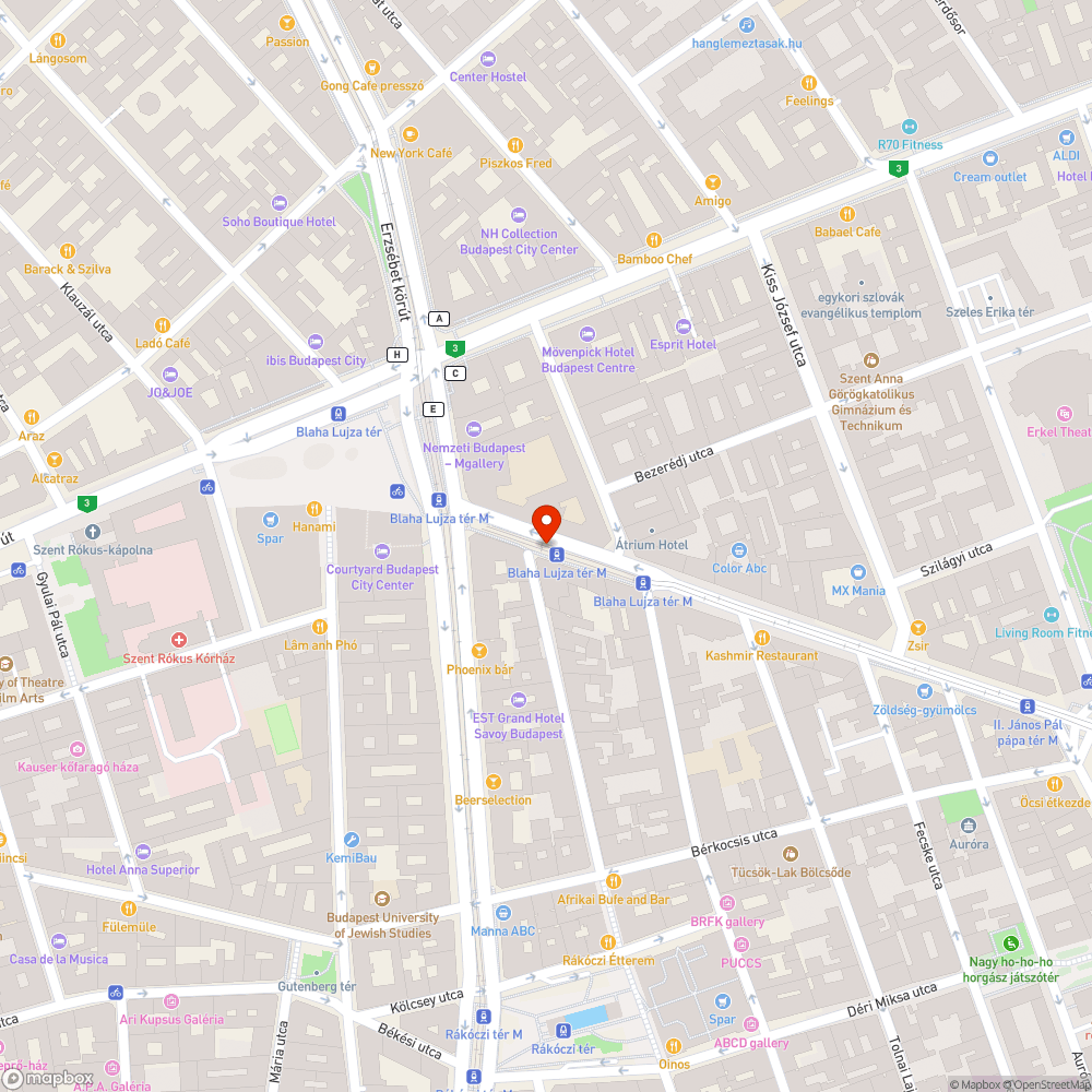 Egy balesetveszélyes aknafedél bejelentés helye