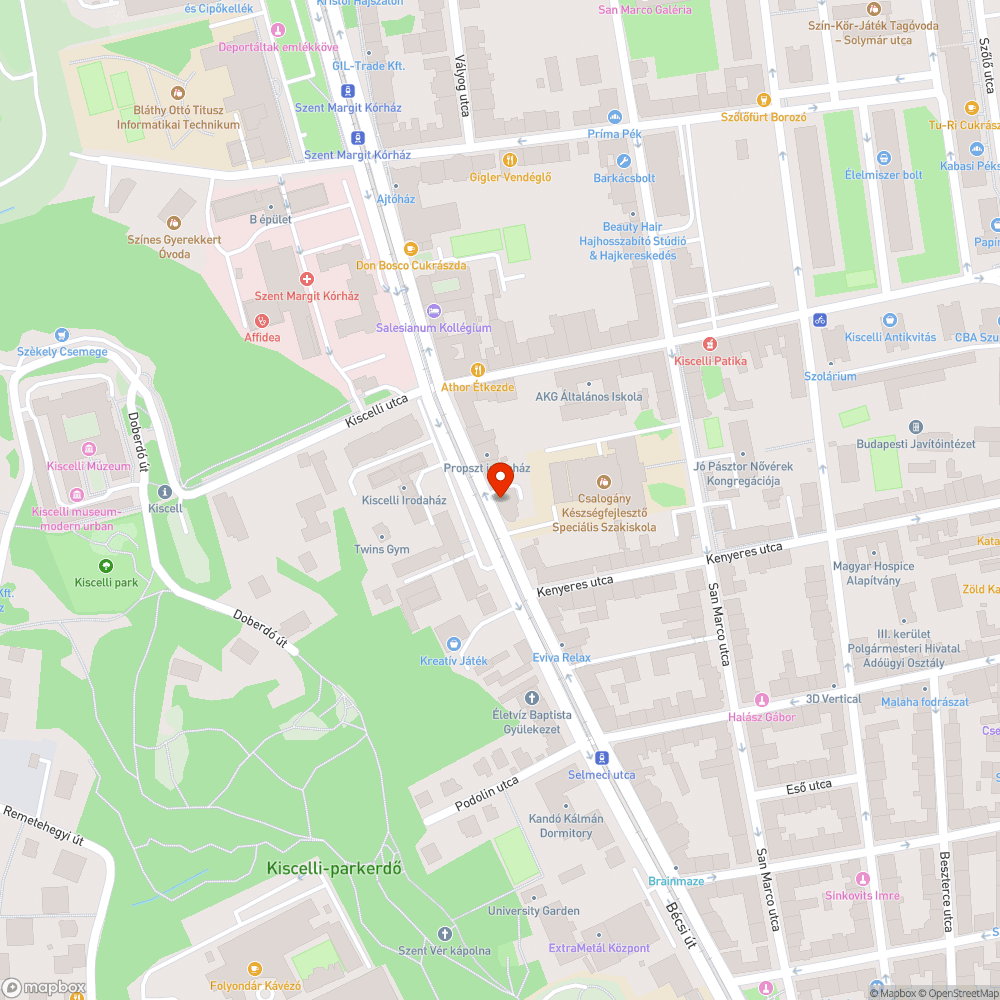 Sérült, kiálló fedlap bejelentés helye