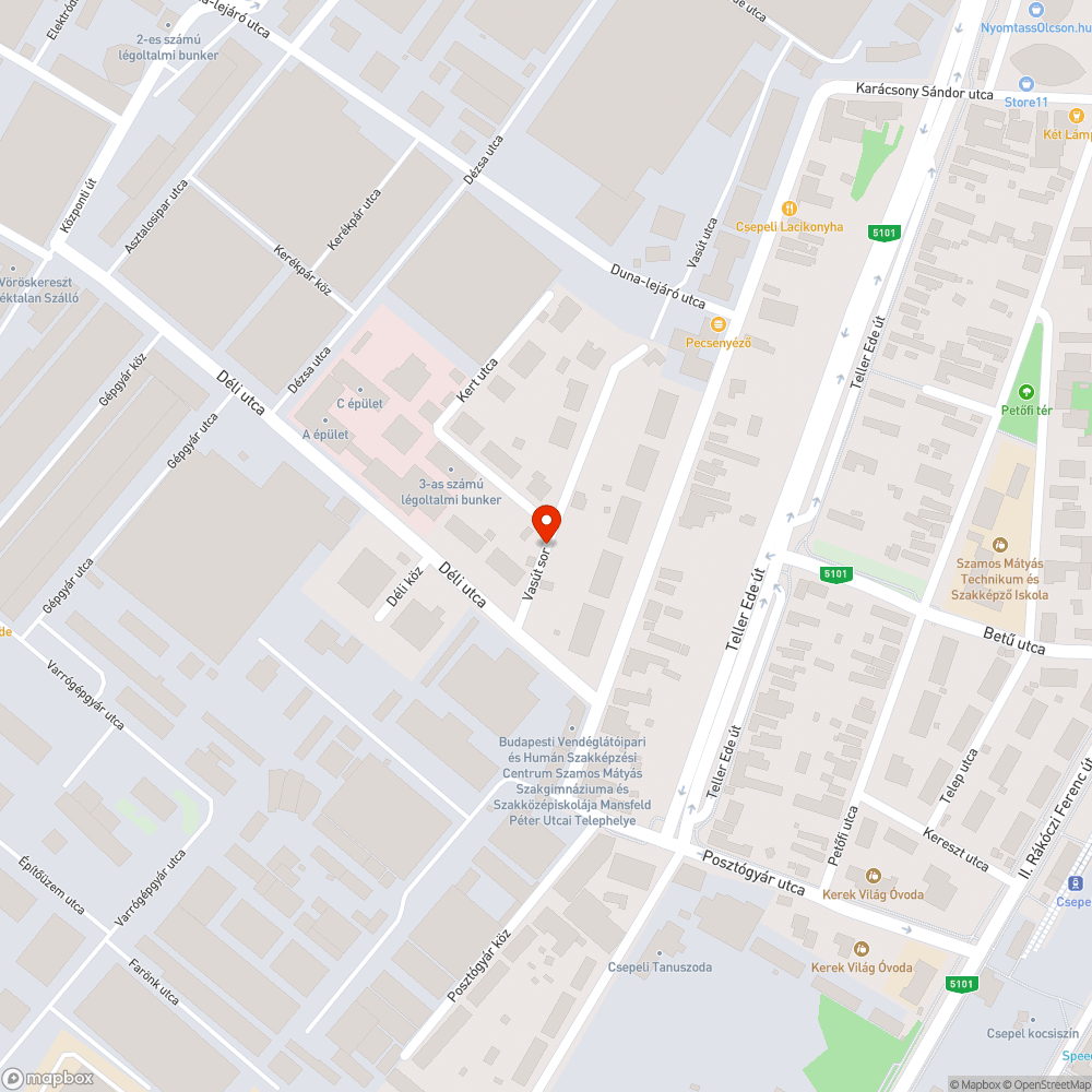 Földel, gazzal benőtt útszakasz a Vasút soron bejelentés helye