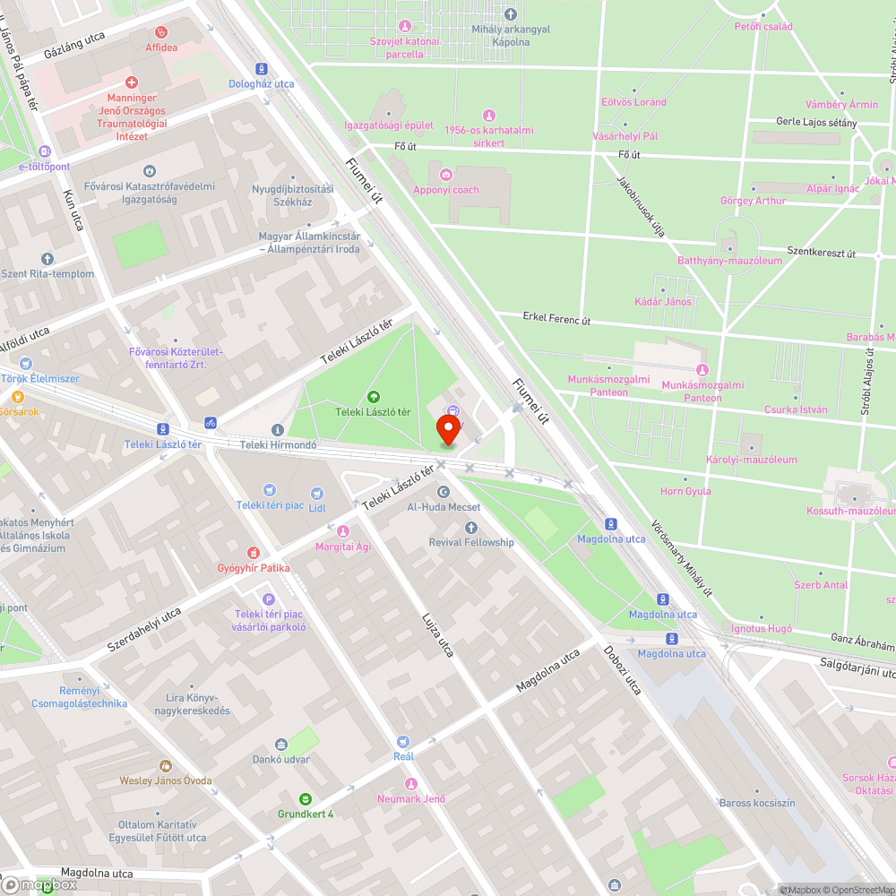 Olvashatatlan óriás tábla bejelentés helye