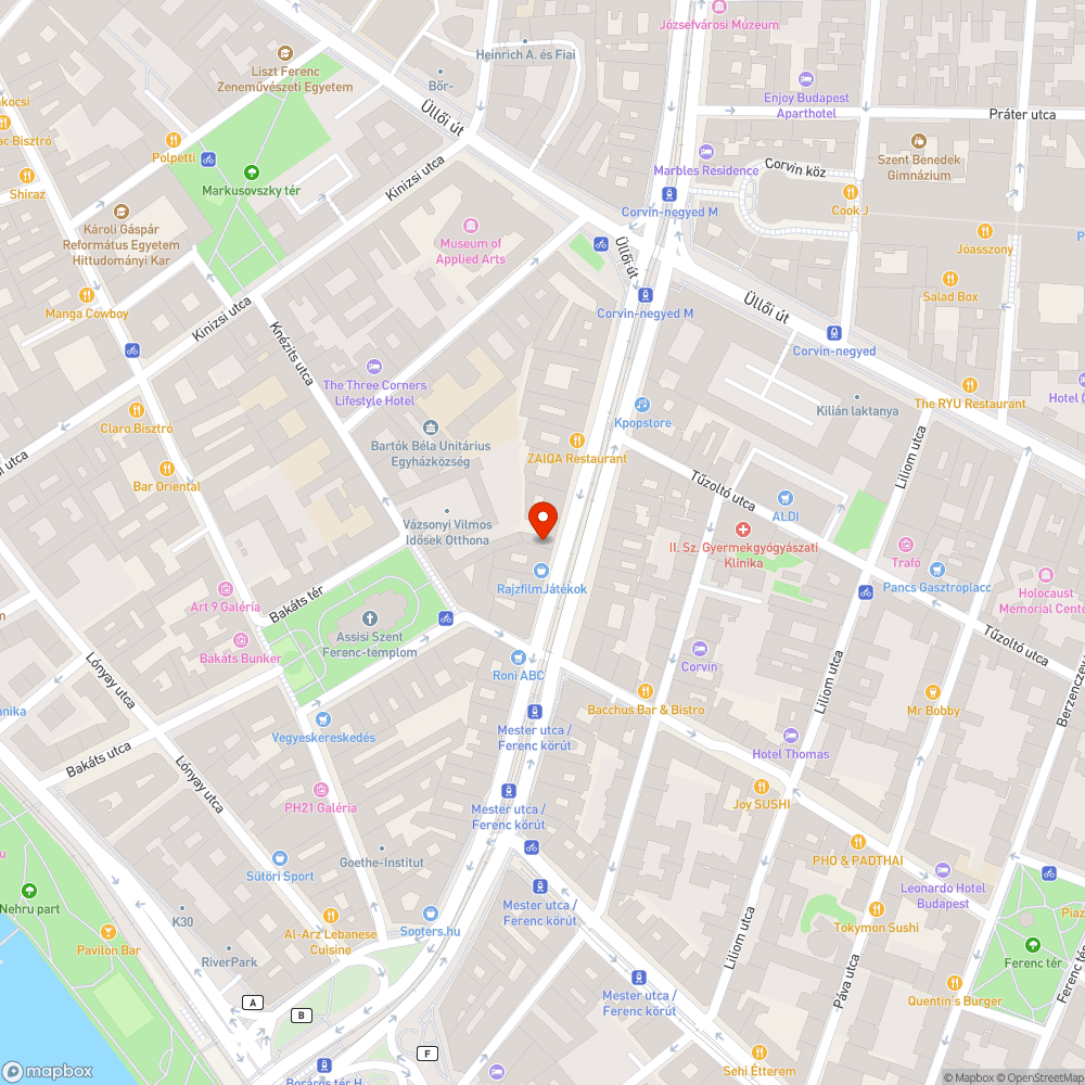 Hiányzó oszlopok, járdán parkolás bejelentés helye